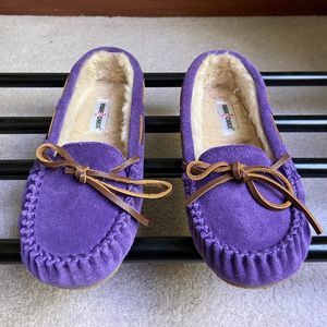 MINNETONKA Kids Cassie  Suede Moccasins - NEW NWOB